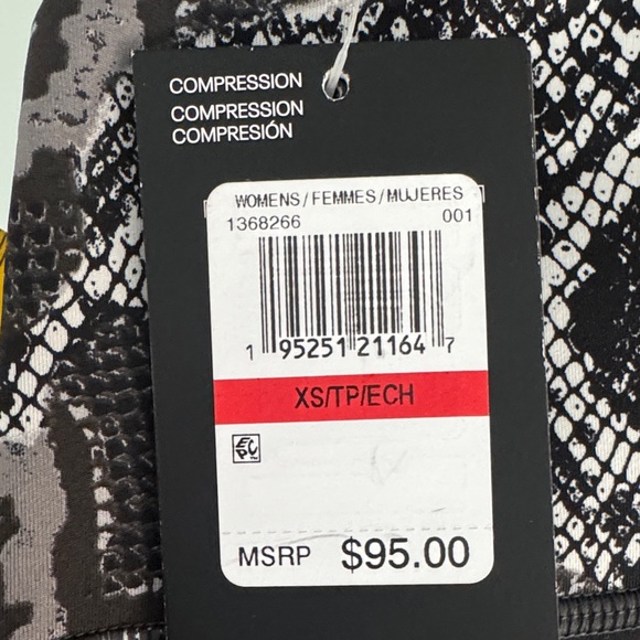 Under Armour Black and White Animal Print Leggings - Picture 10 of 11